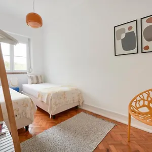Light-filled & Renovated Apartment, By Timecooler Apartamento